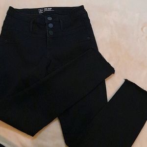 🛼Mid Rise Skinny Jeans